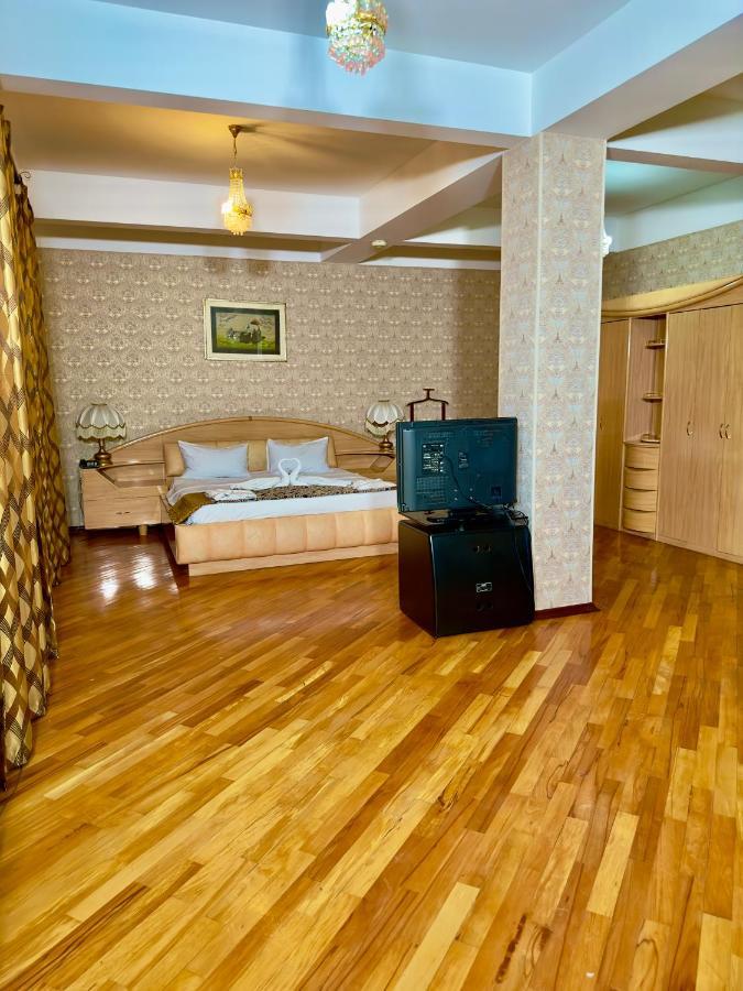 Nur Hotel & Terrace Cafe Баку Екстериор снимка