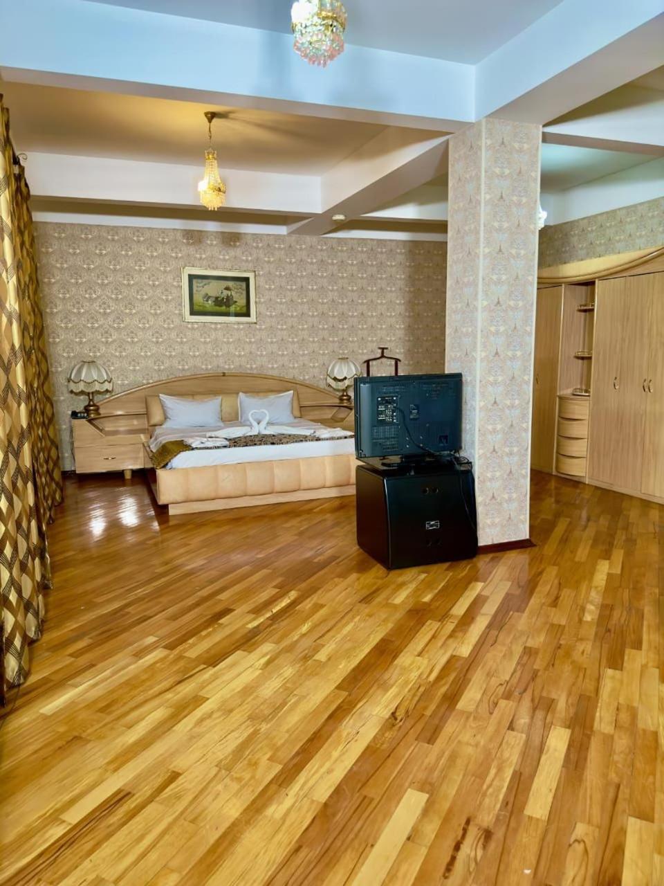 Nur Hotel & Terrace Cafe Баку Екстериор снимка